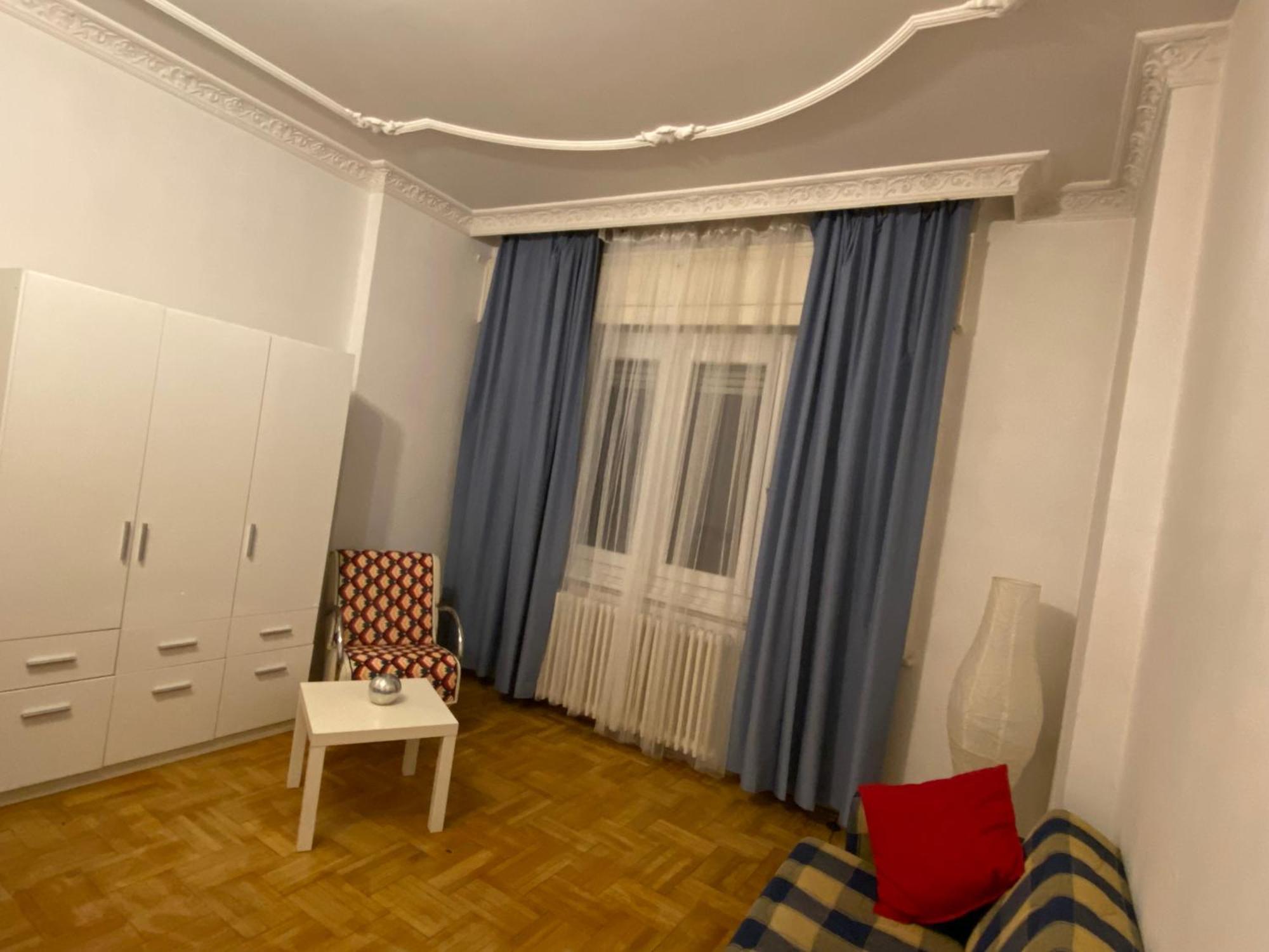 With Balcony And Ac Next To Danube Apartamento *